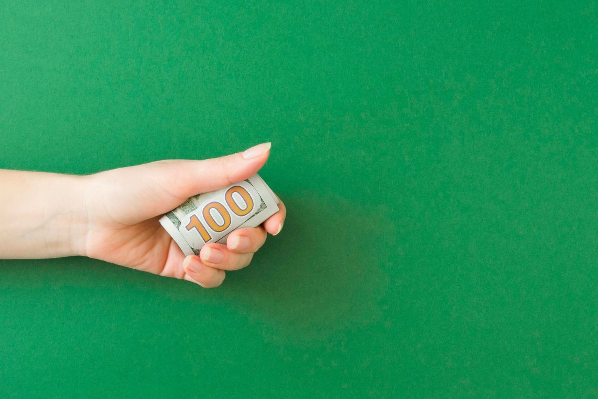 15 Ideias de Negócios para Começar com 100 Reais e Trabalhar de Casa